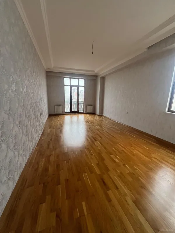 Satılır 3 otaqlı mənzil 110 m²