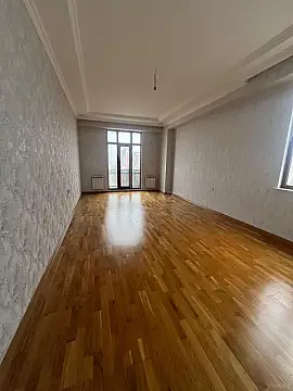 Satılır 3 otaqlı mənzil 110 m²