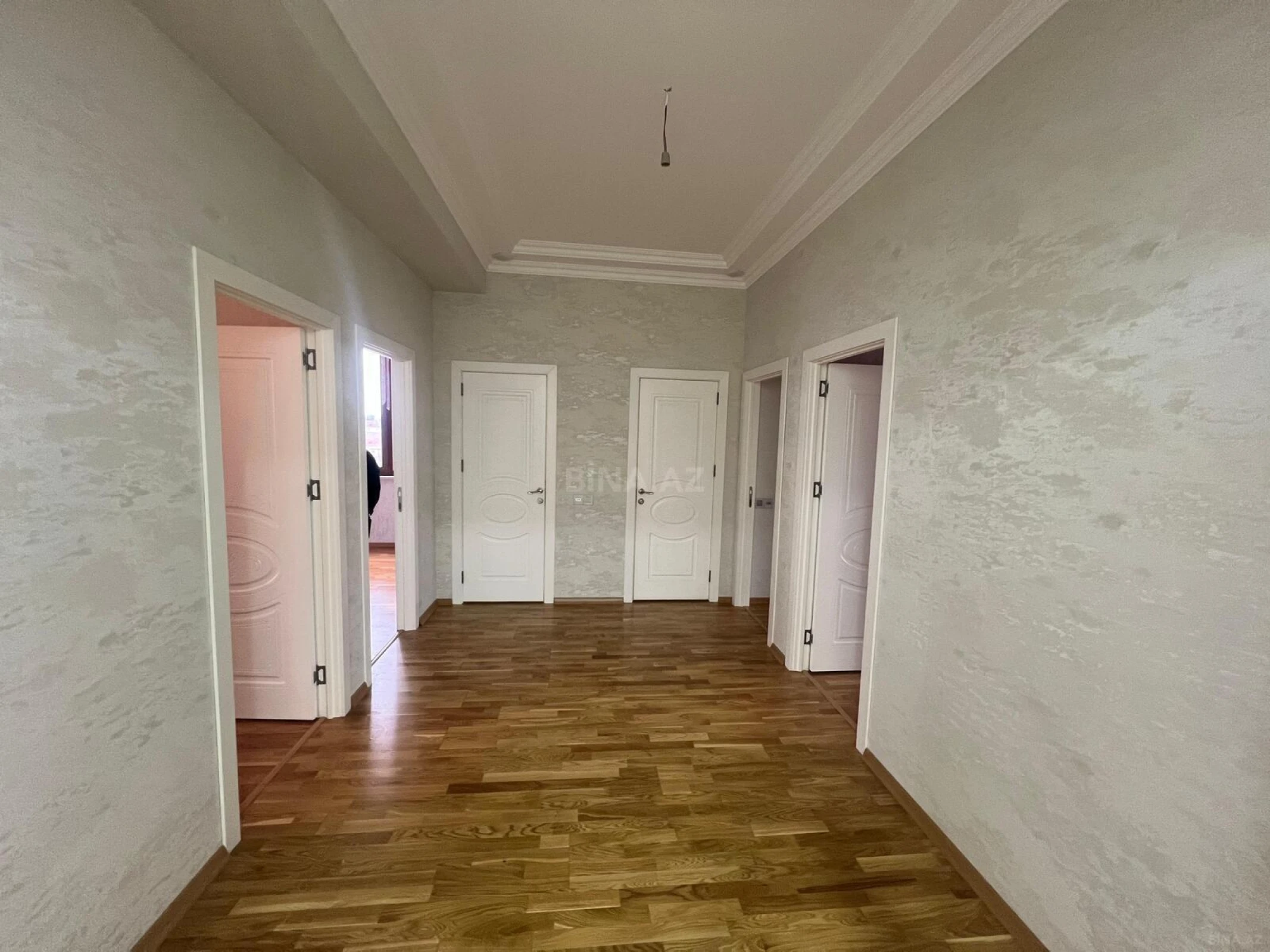 Satılır 3 otaqlı mənzil 110 m²