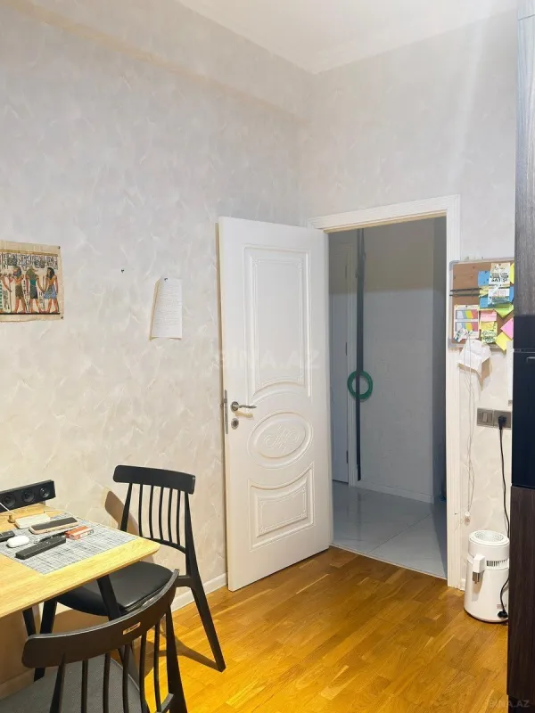 Satılır 2 otaqlı mənzil 68 m²