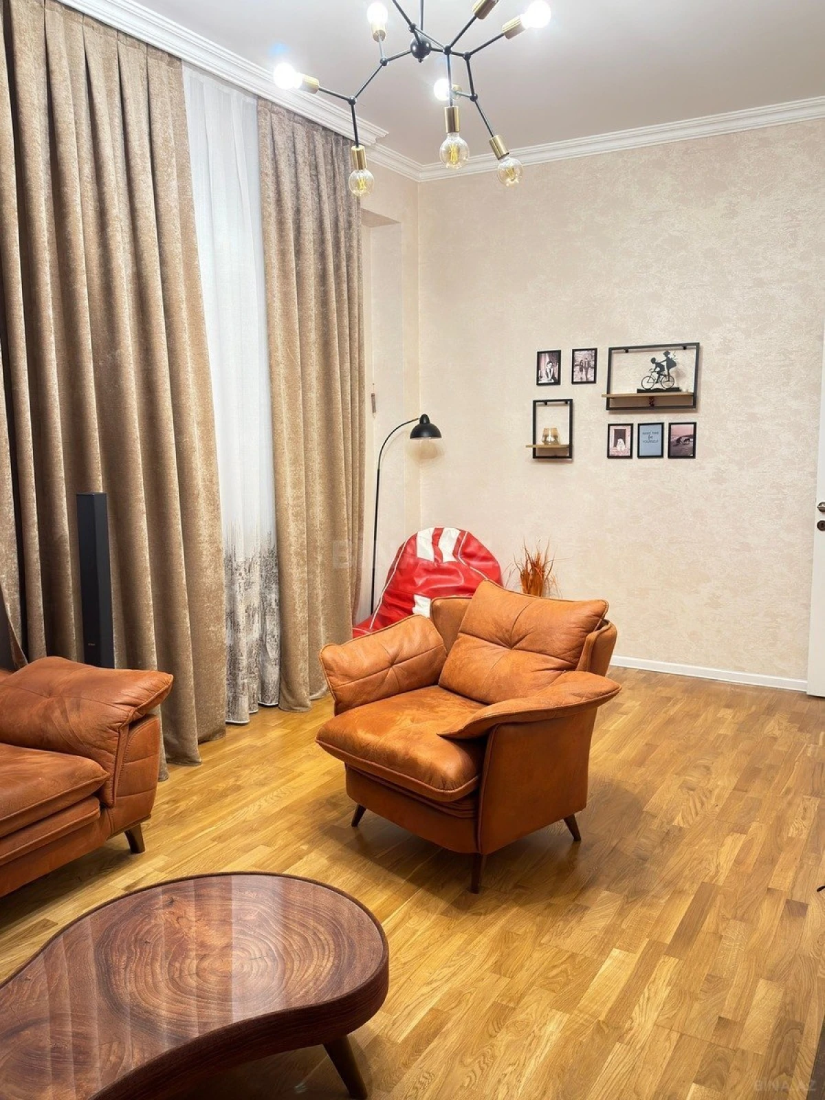 Satılır 2 otaqlı mənzil 68 m²