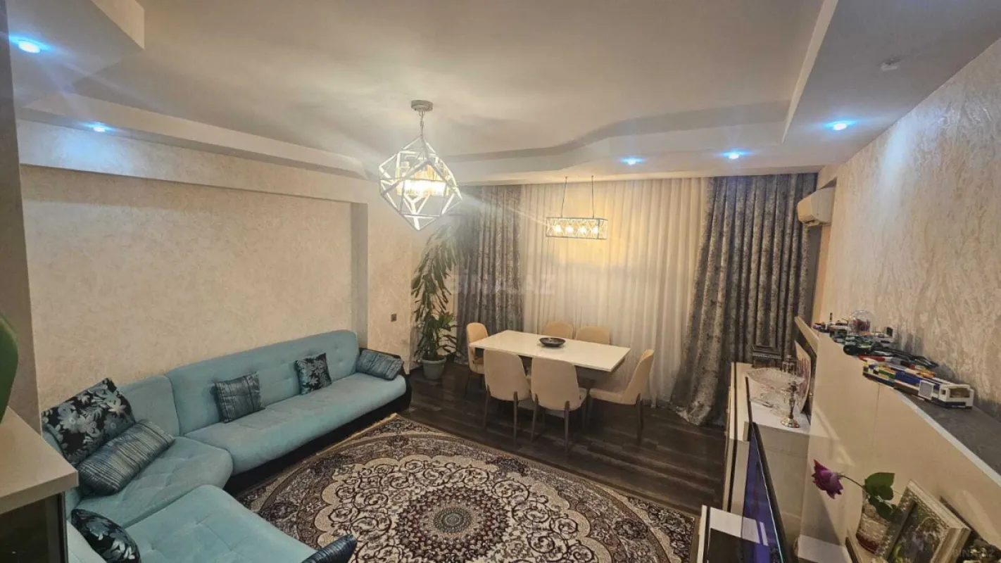 Satılır 2 otaqlı mənzil 100 m²