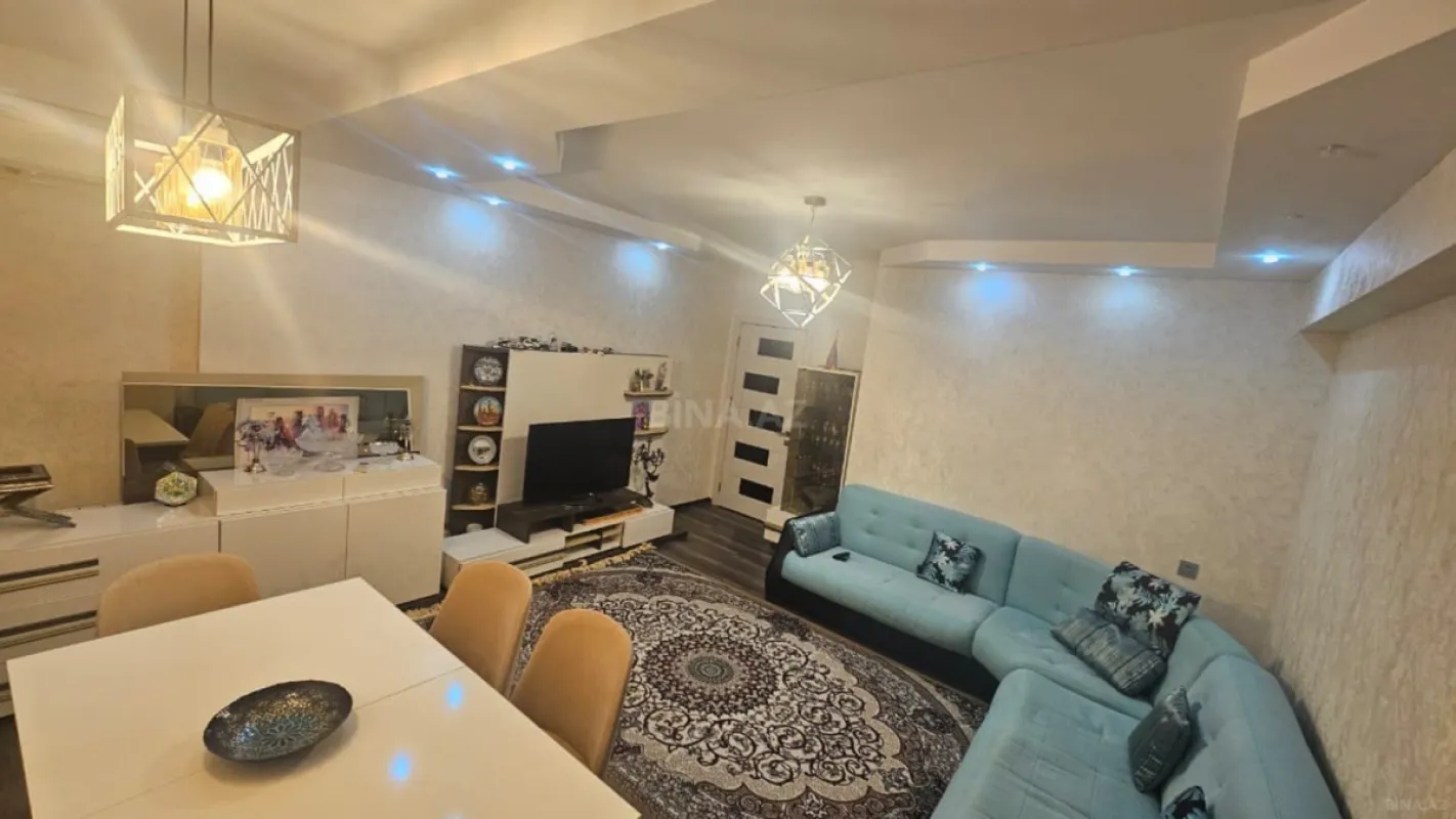 Satılır 2 otaqlı mənzil 100 m²