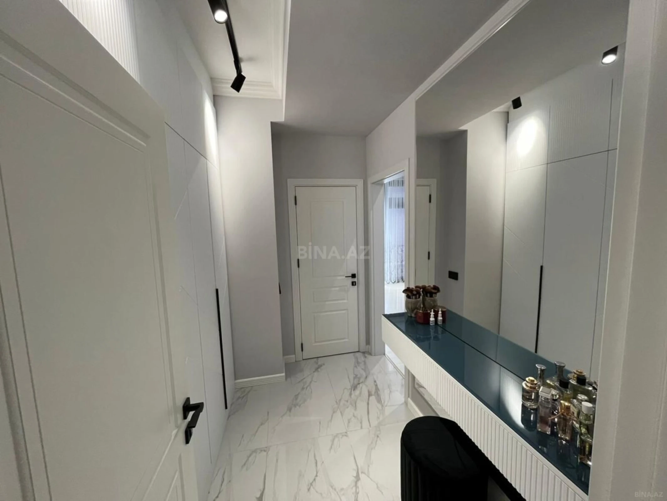 Kirayə verilir 3 otaqlı mənzil 120 m²