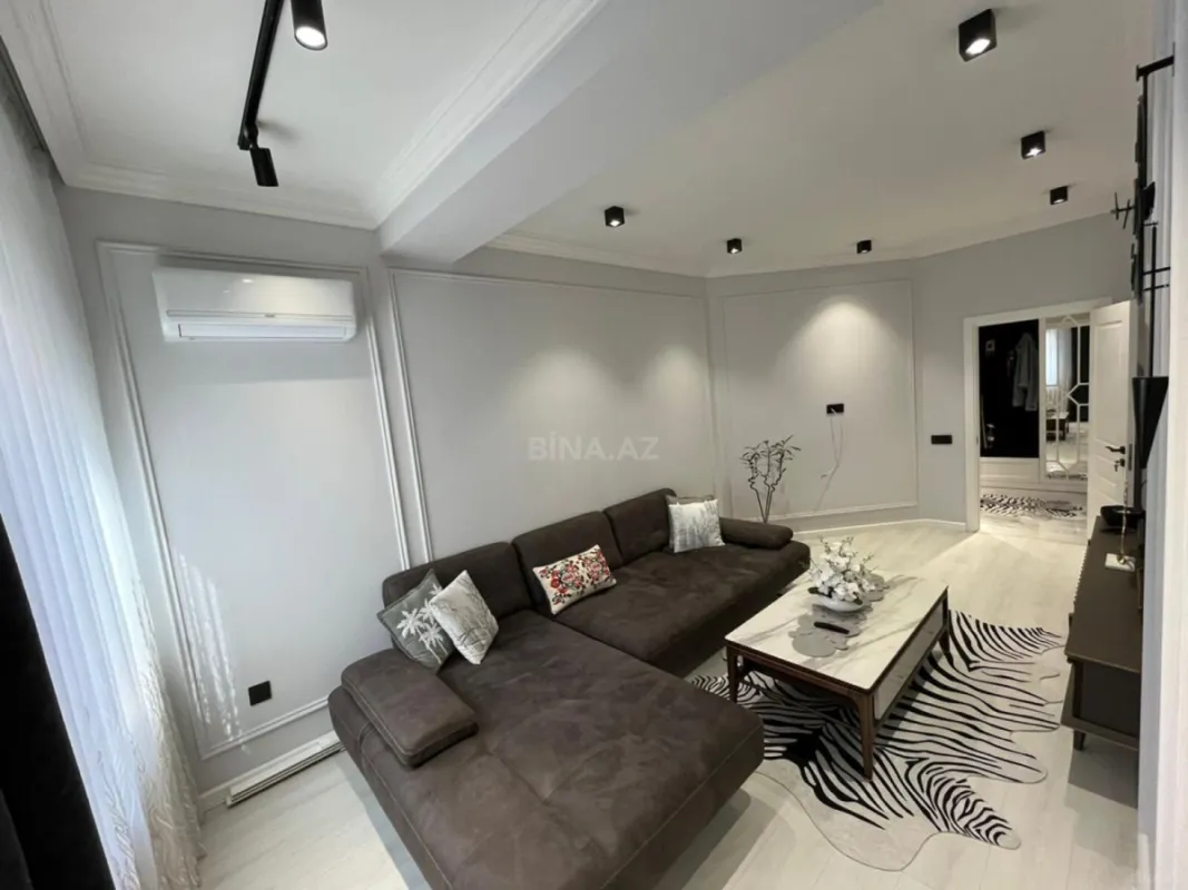 Kirayə verilir 3 otaqlı mənzil 120 m²
