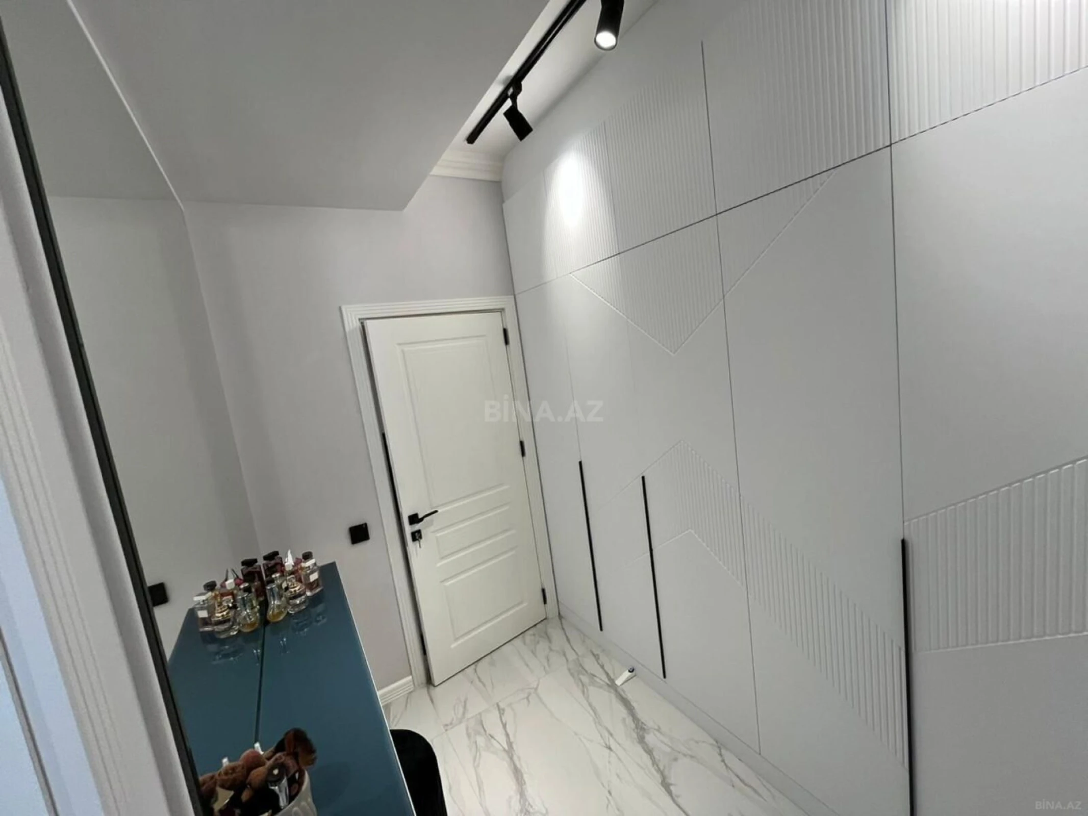 Kirayə verilir 3 otaqlı mənzil 120 m²