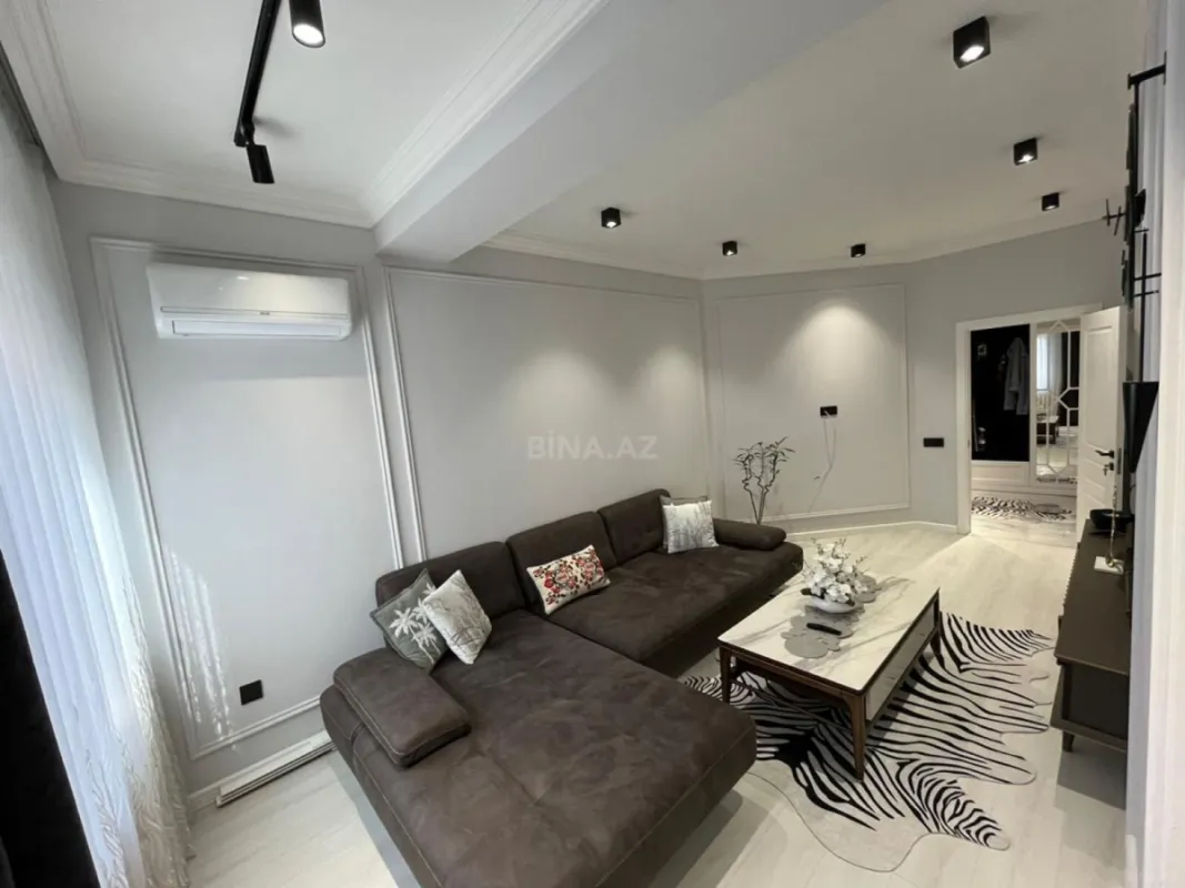 Kirayə verilir 3 otaqlı mənzil 120 m²