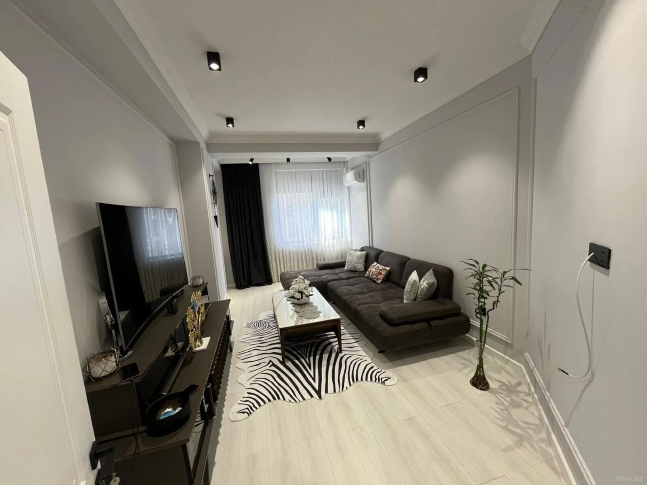 Kirayə verilir 3 otaqlı mənzil 120 m²