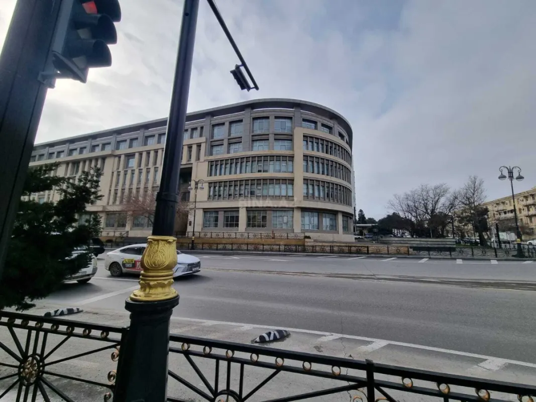 Satılır 2 otaqlı mənzil 58 m²