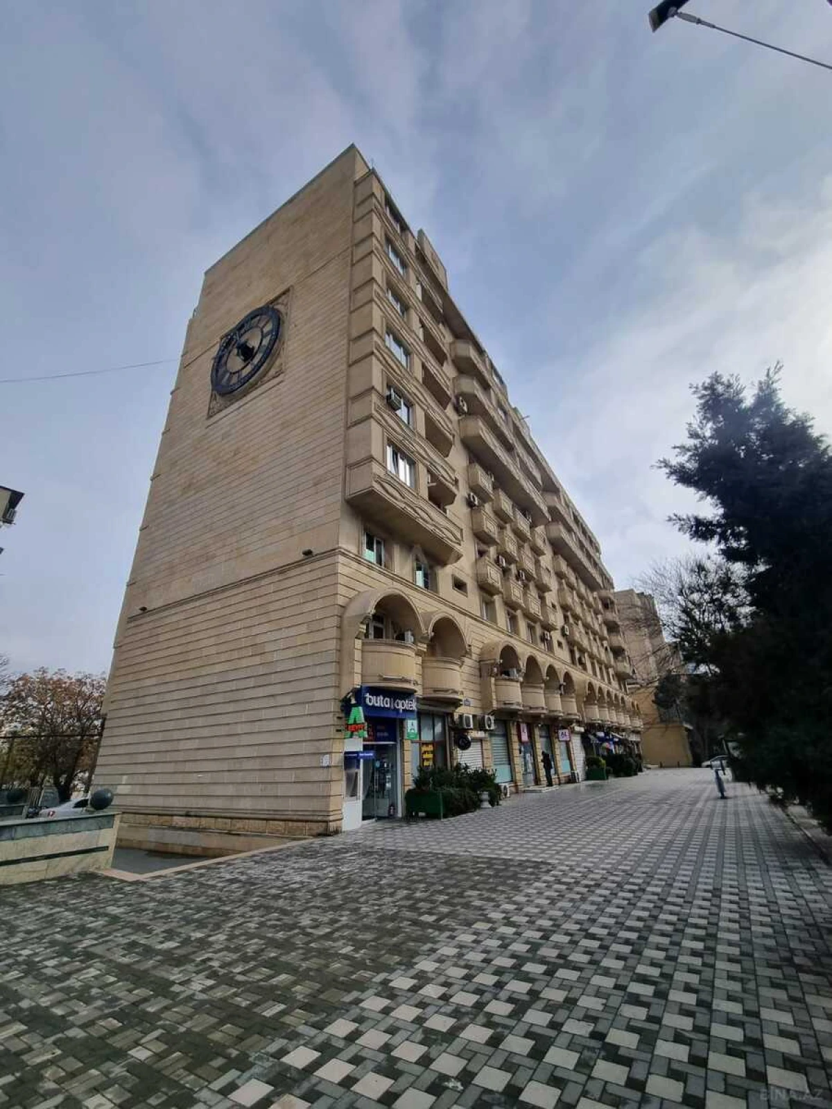 Satılır 2 otaqlı mənzil 58 m²