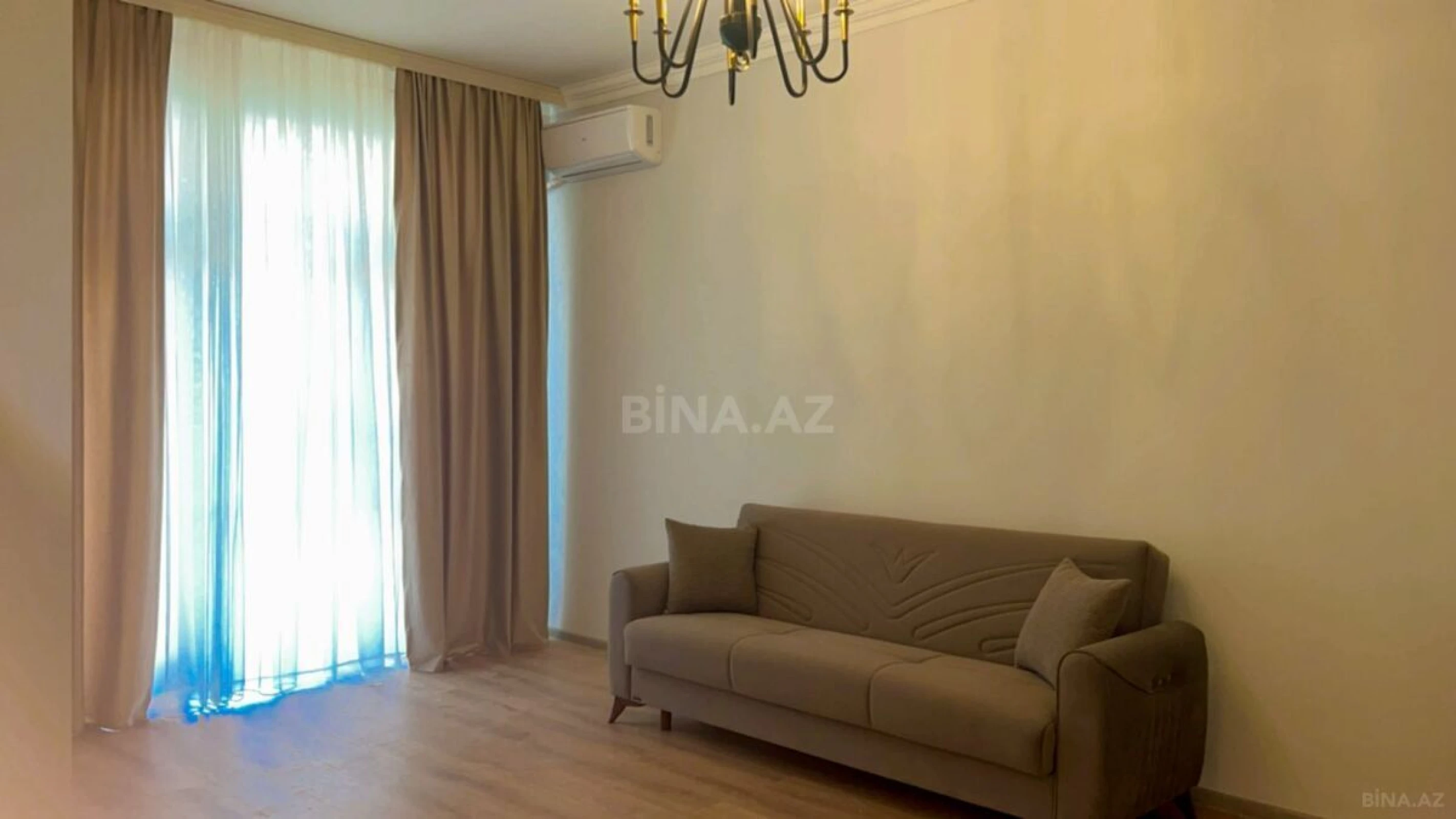 Kirayə verilir 2 otaqlı mənzil 60 m²