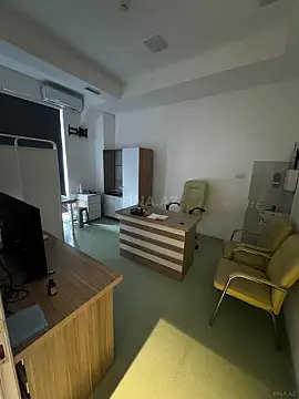 Satılır obyekt 230 m²