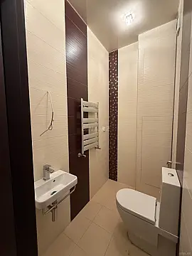 Satılır 3 otaqlı mənzil 135 m²