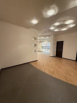 Satılır 3 otaqlı mənzil 135 m²