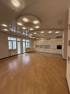 Satılır 3 otaqlı mənzil 135 m² — Bakı 3 otaq 135.00 m²