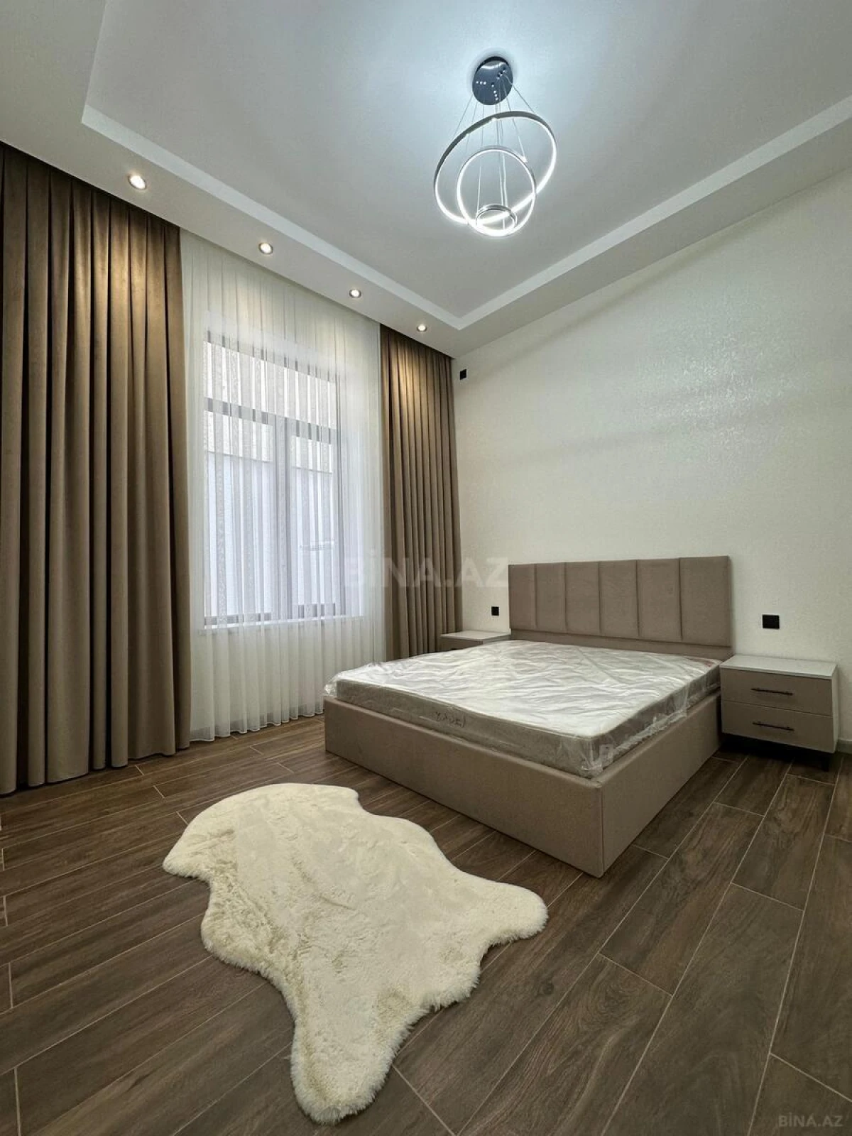 Satılır 4 otaqlı həyət evi 180 m²