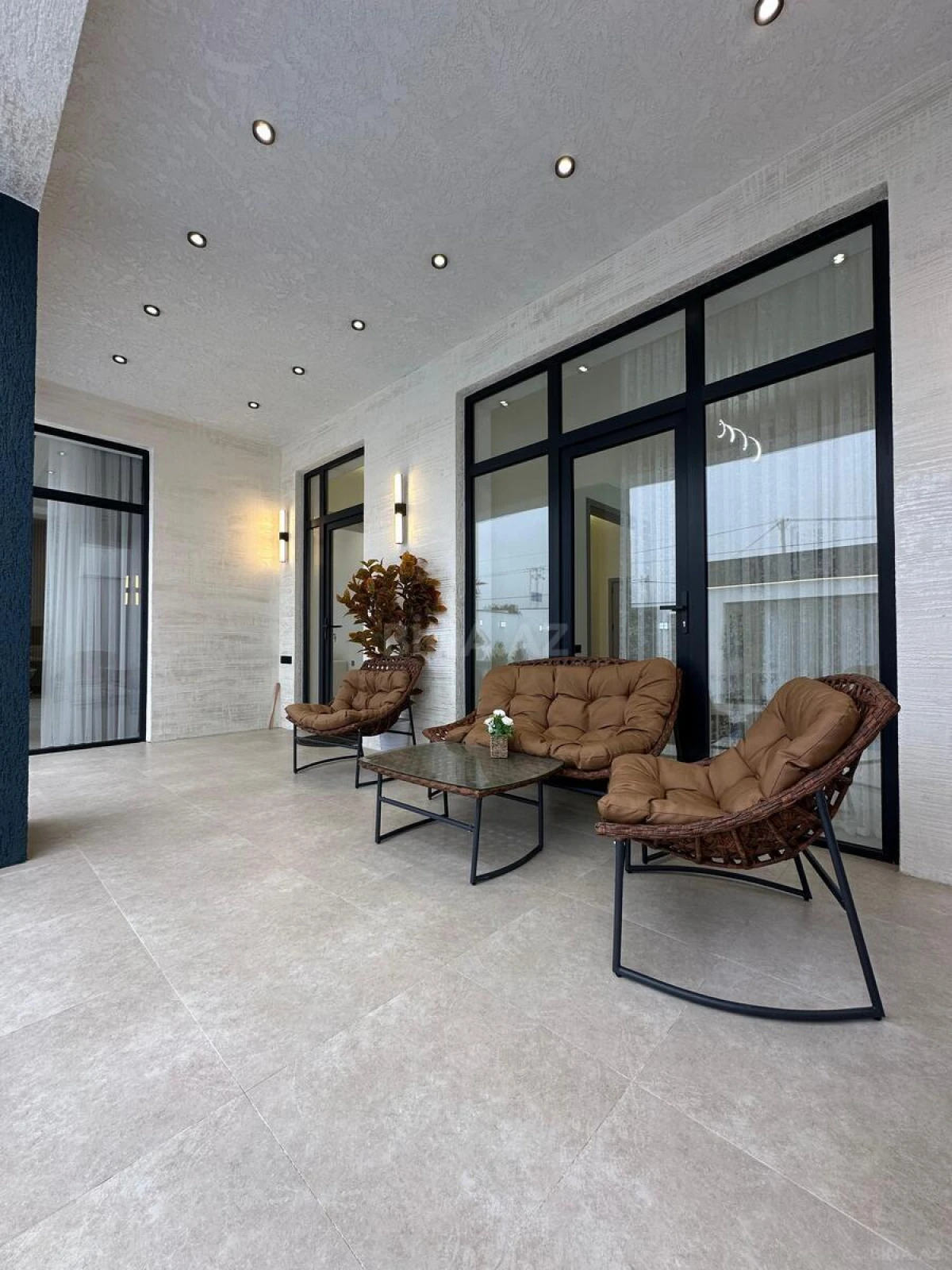 Satılır 4 otaqlı həyət evi 180 m²