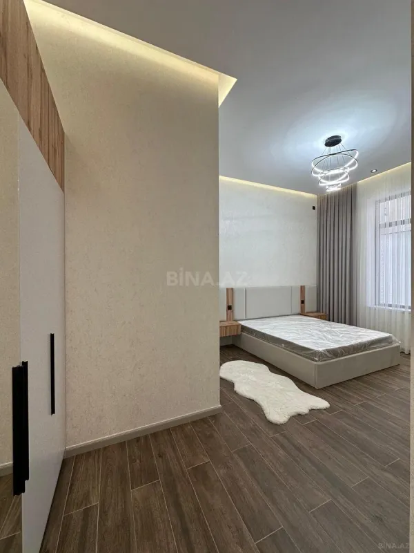 Satılır 4 otaqlı həyət evi 180 m²