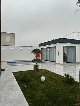 Satılır 4 otaqlı həyət evi 180 m²