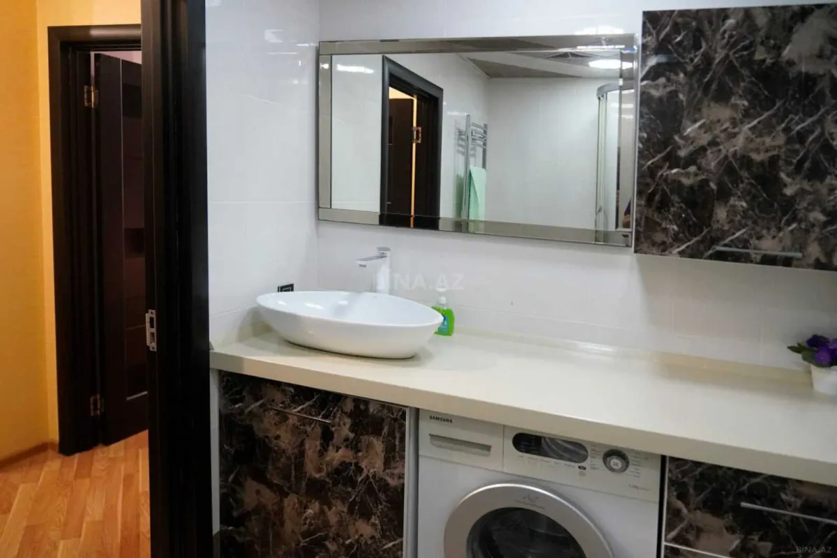 Kirayə verilir 2 otaqlı mənzil 70 m²