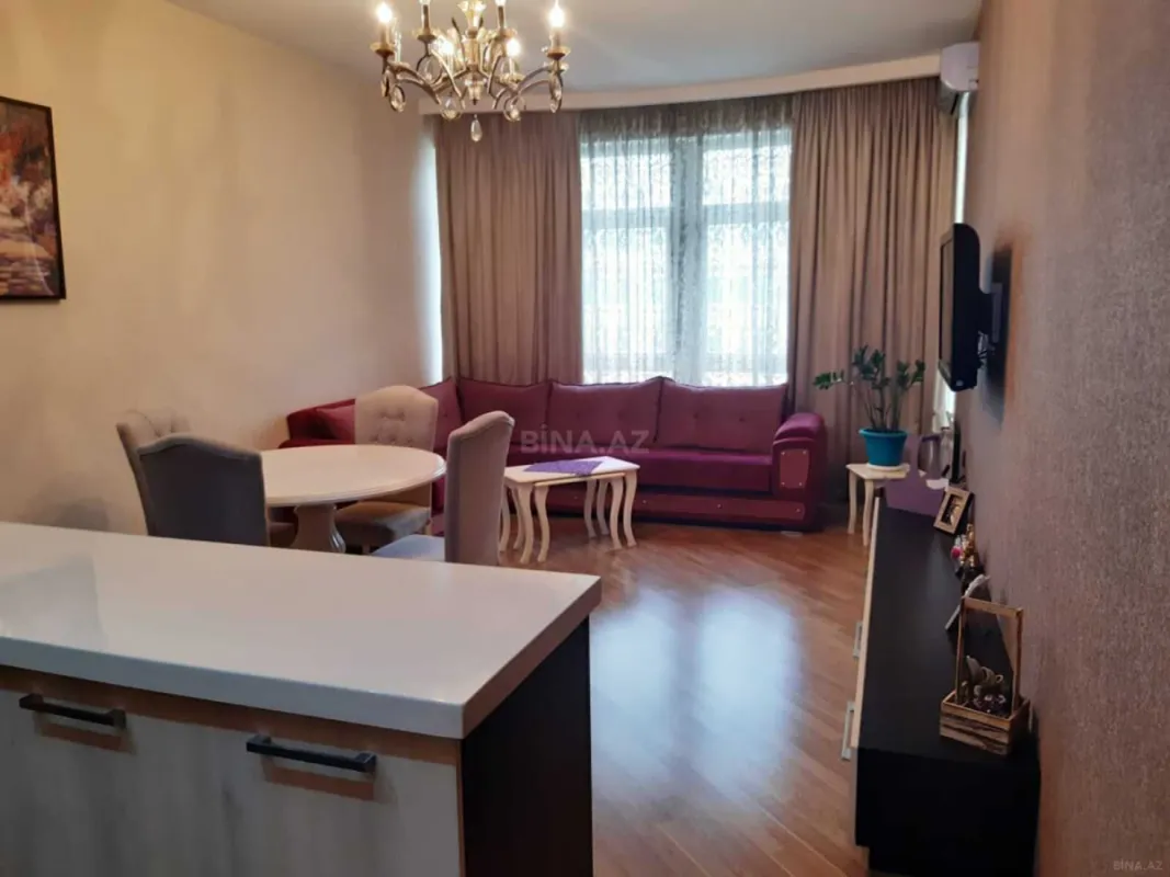 Kirayə verilir 2 otaqlı mənzil 70 m²