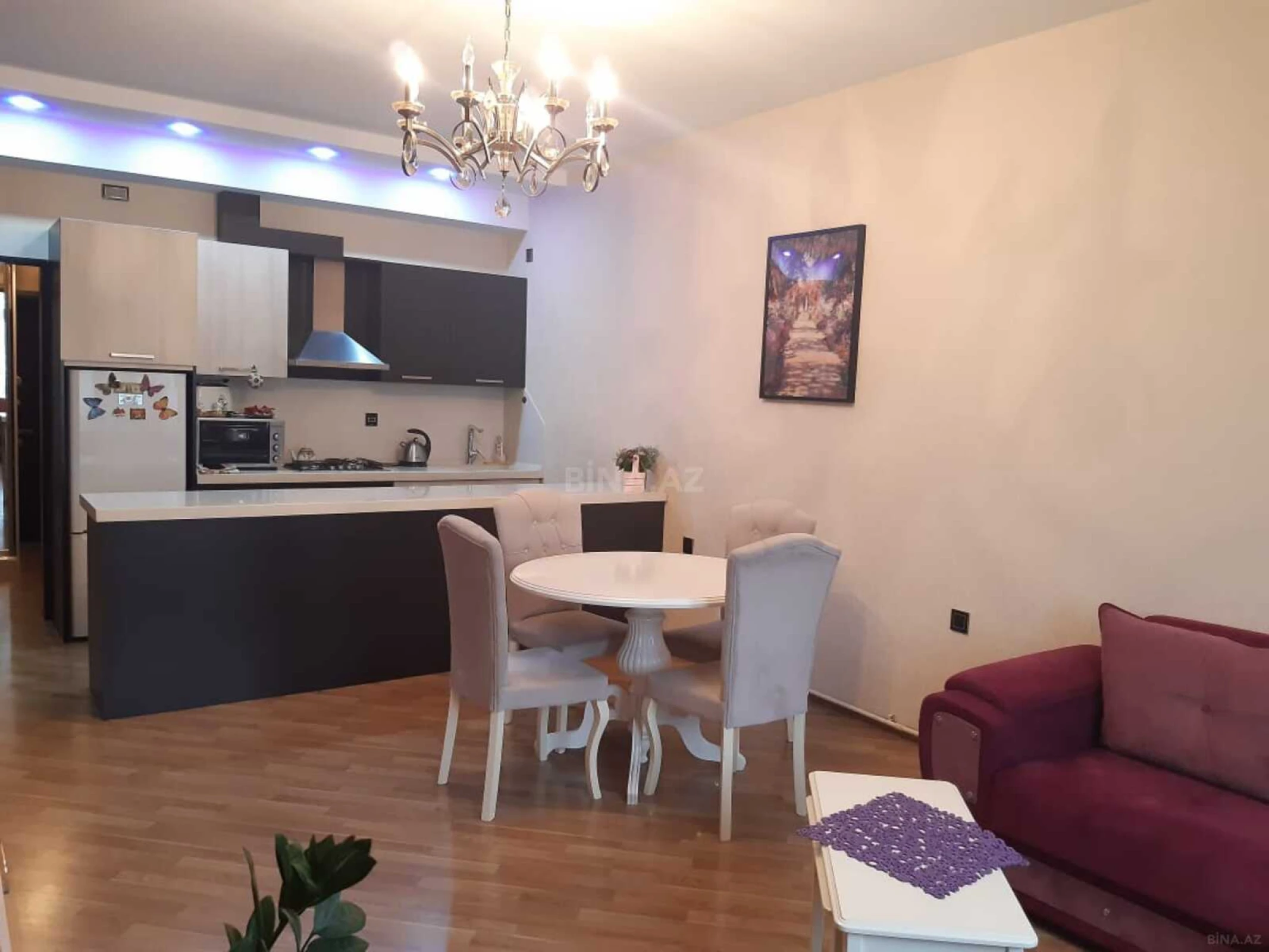 Kirayə verilir 2 otaqlı mənzil 70 m²