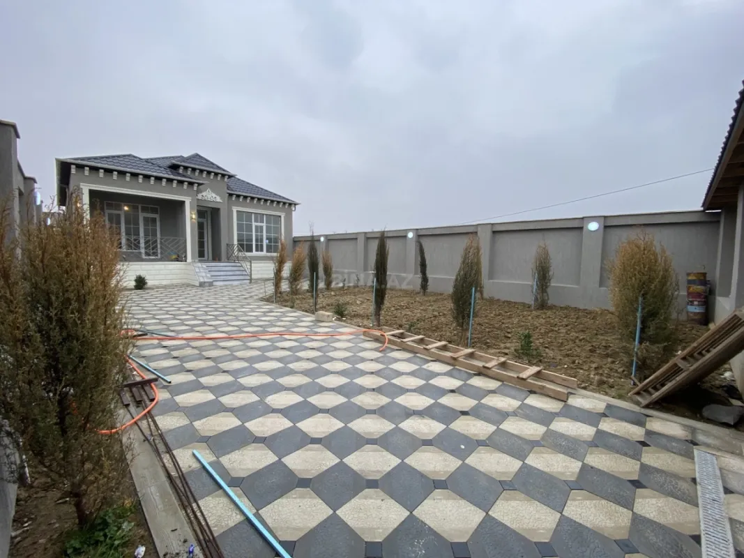 Satılır 4 otaqlı həyət evi 120 m²