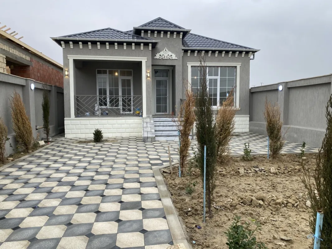 Satılır 4 otaqlı həyət evi 120 m²