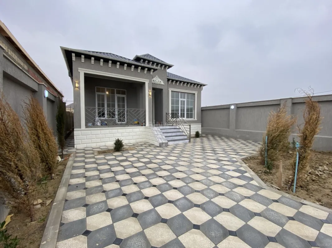 Satılır 4 otaqlı həyət evi 120 m²