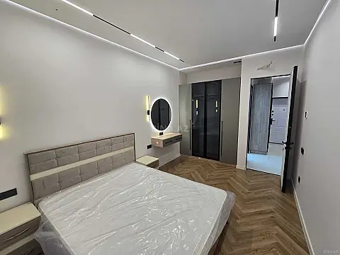 Kirayə verilir 2 otaqlı mənzil 65 m²