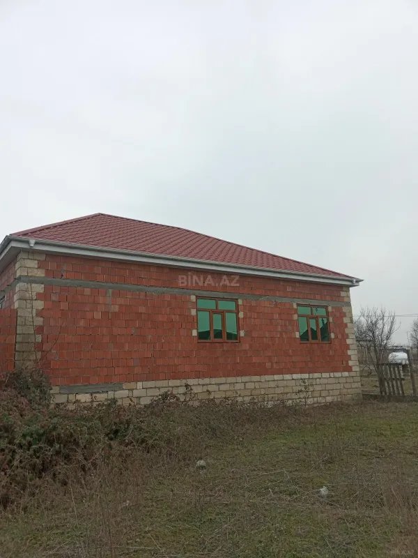 Satılır 5 otaqlı həyət evi 150 m²