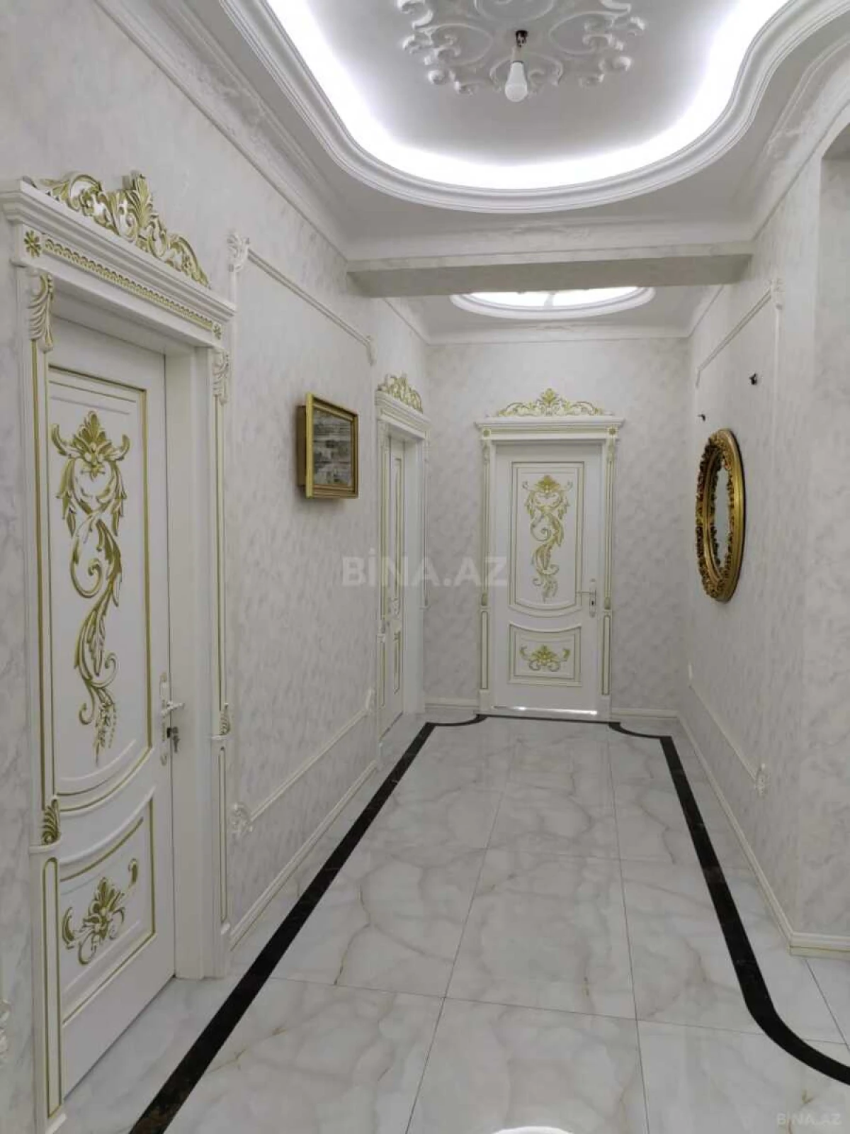 Satılır 3 otaqlı mənzil 142 m²