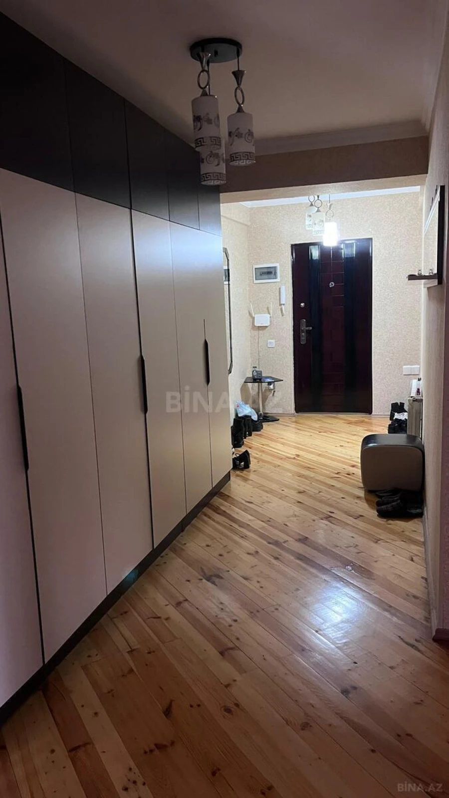Satılır 3 otaqlı mənzil 140 m²