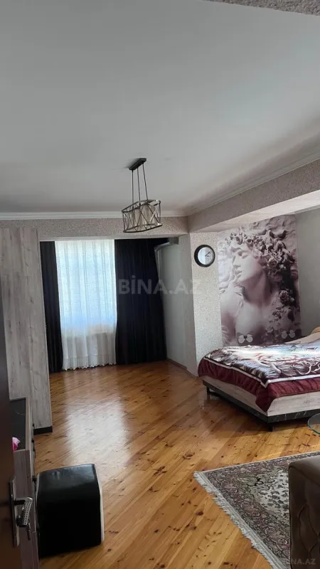 Satılır 3 otaqlı mənzil 140 m²