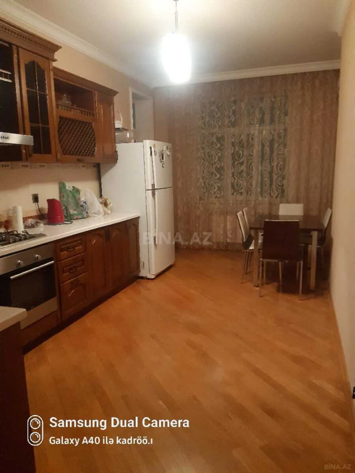 Kirayə verilir 3 otaqlı mənzil 145 m²