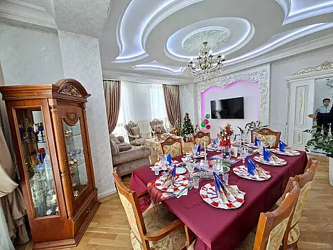 Satılır 3 otaqlı mənzil 142 m²