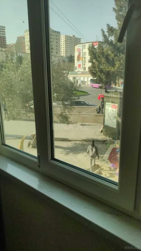 Kirayə verilir 4 otaqlı mənzil 120 m²