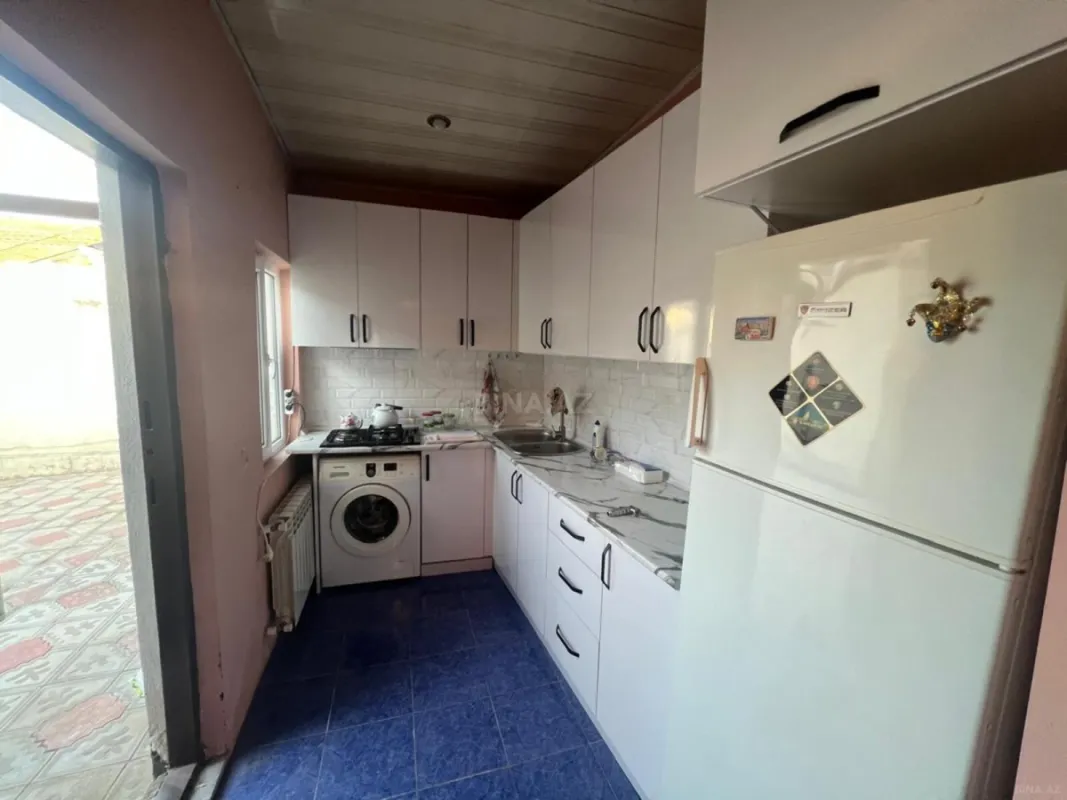 Satılır 3 otaqlı həyət evi 100 m²