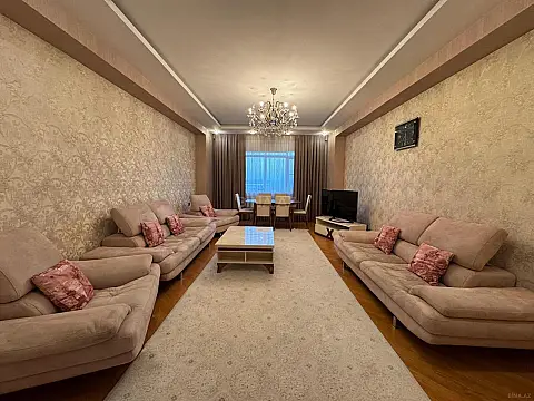 Satılır 3 otaqlı mənzil 140 m²
