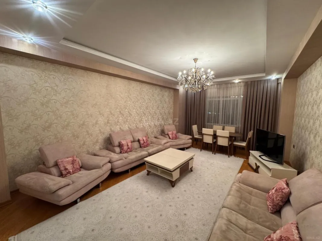 Satılır 3 otaqlı mənzil 140 m²