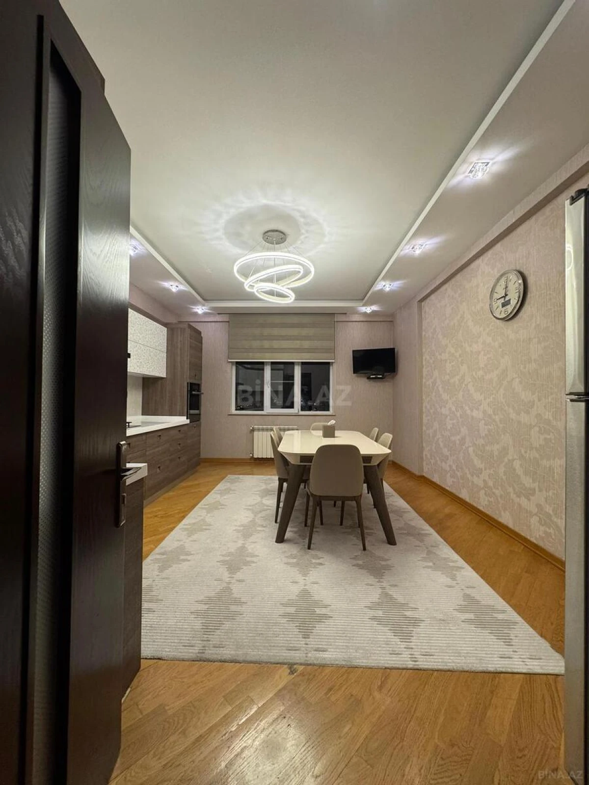 Satılır 3 otaqlı mənzil 140 m²