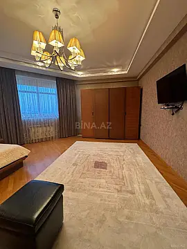 Satılır 3 otaqlı mənzil 140 m²