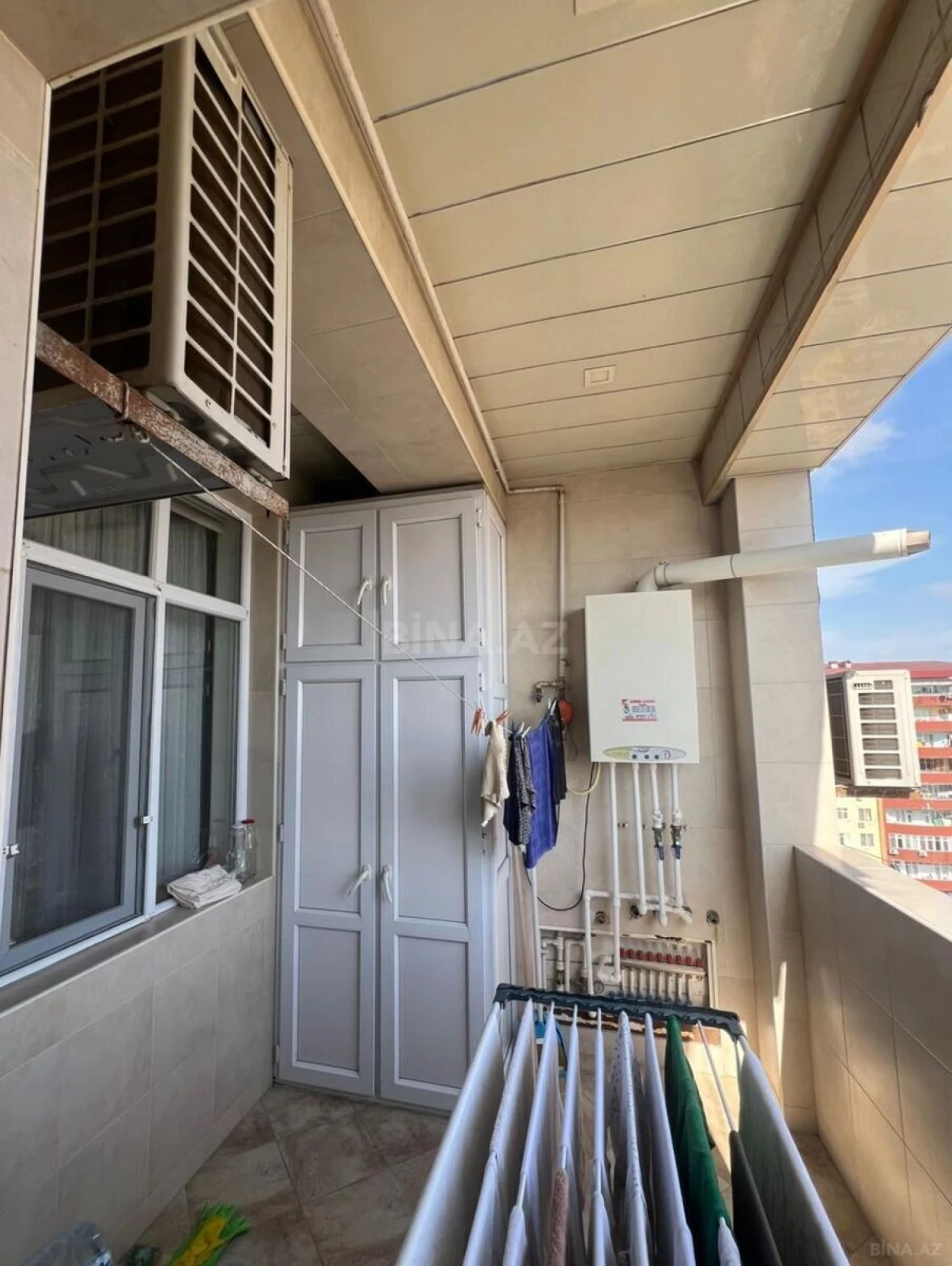 Satılır 3 otaqlı mənzil 140 m²