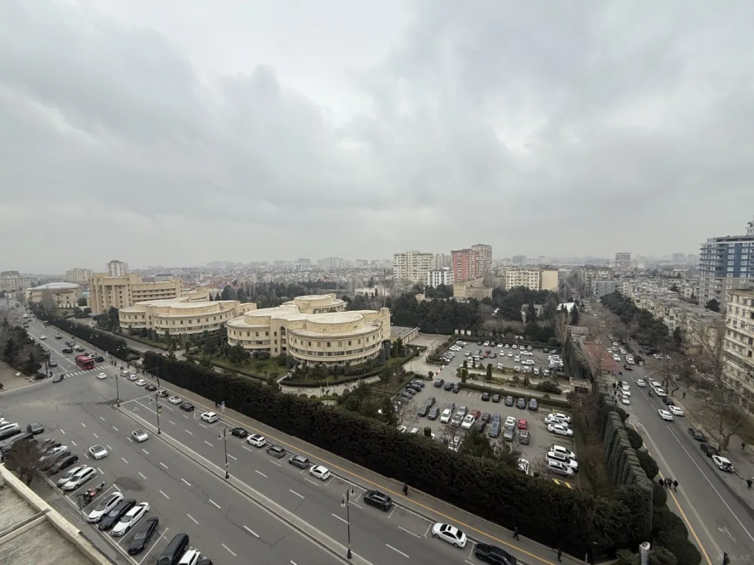 Kirayə verilir 2 otaqlı mənzil 75 m²