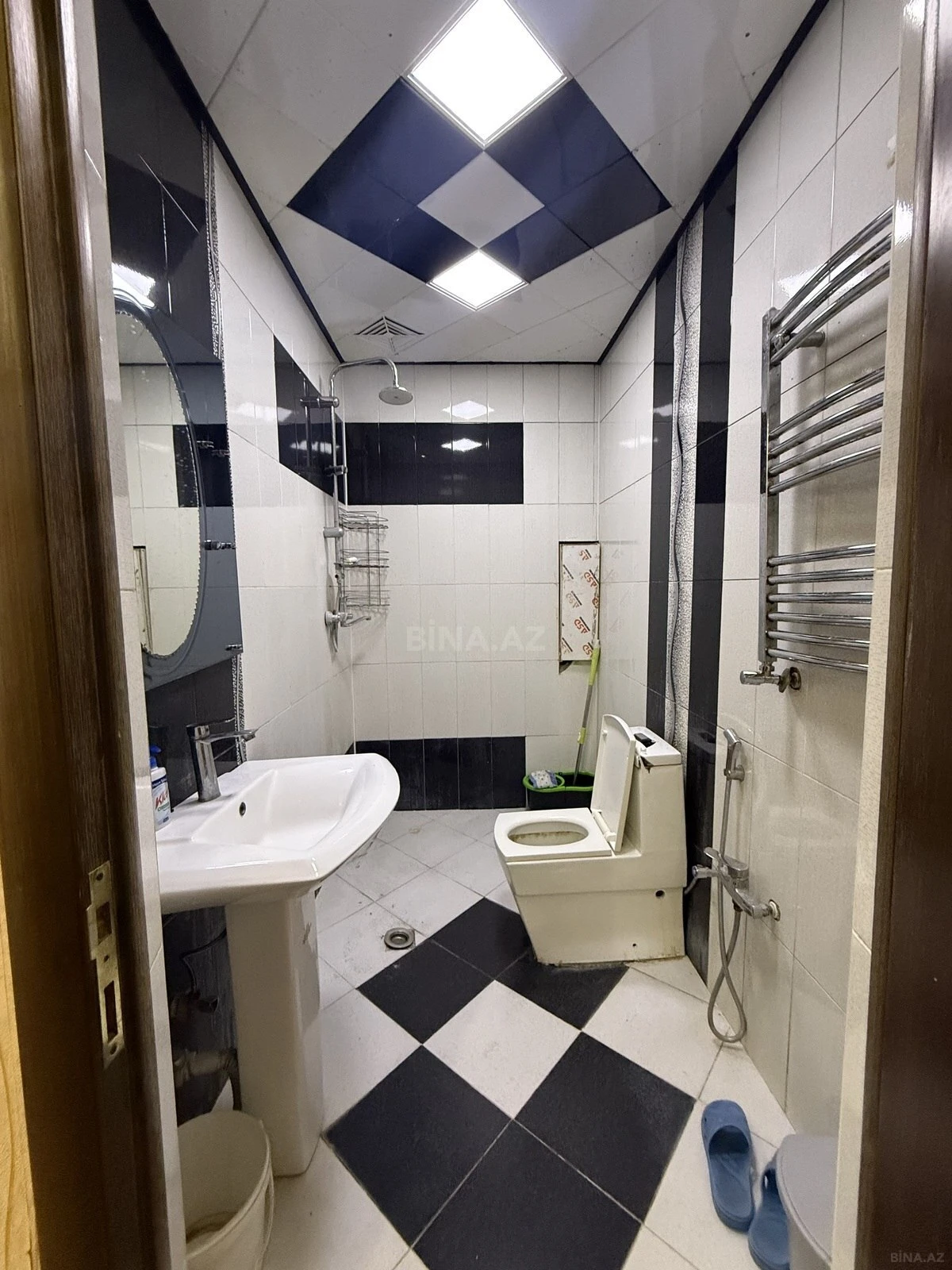 Kirayə verilir 2 otaqlı mənzil 75 m²