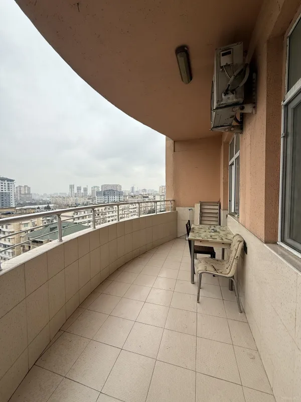 Kirayə verilir 2 otaqlı mənzil 75 m²