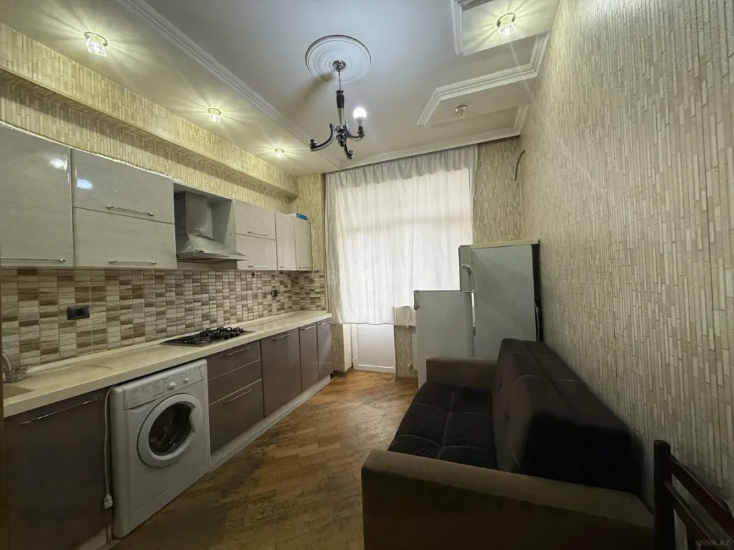 Kirayə verilir 2 otaqlı mənzil 75 m²
