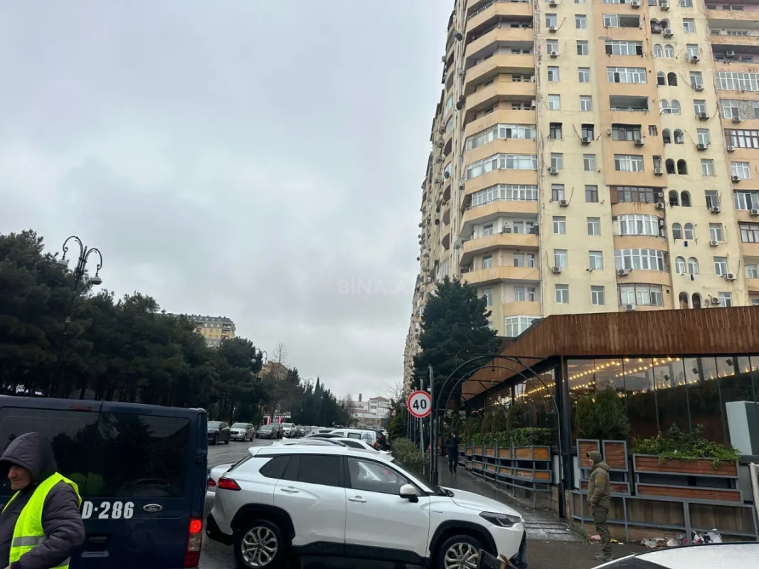 Kirayə verilir 2 otaqlı mənzil 82 m²