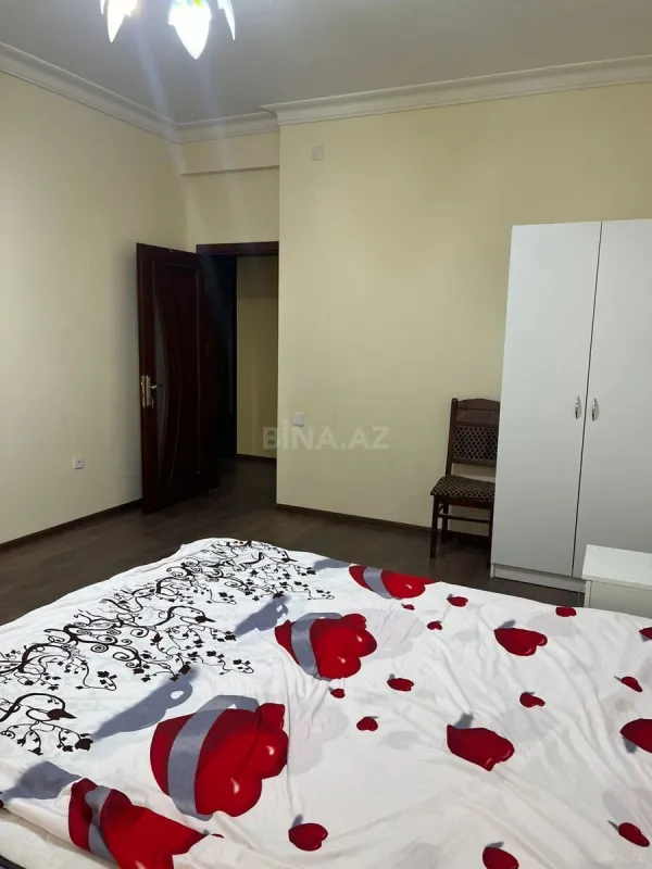 Kirayə verilir 3 otaqlı mənzil 120 m²