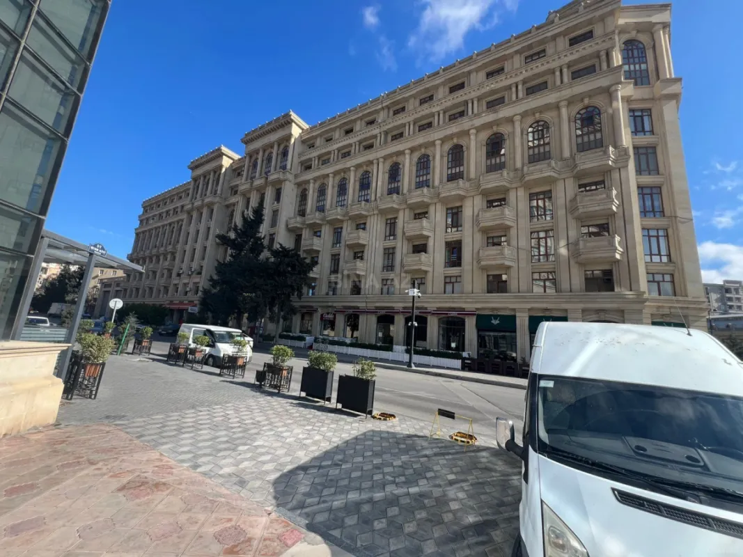 Satılır 2 otaqlı mənzil 85 m²
